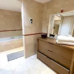 Pierre Charron C Appartement Parijs