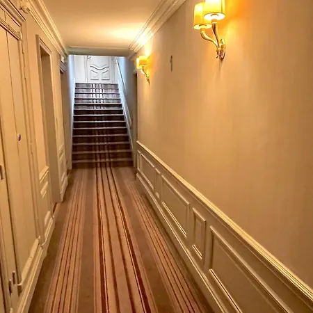 Pierre Charron Appartement